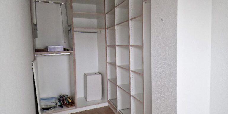 Begehbarer Kleiderschrank